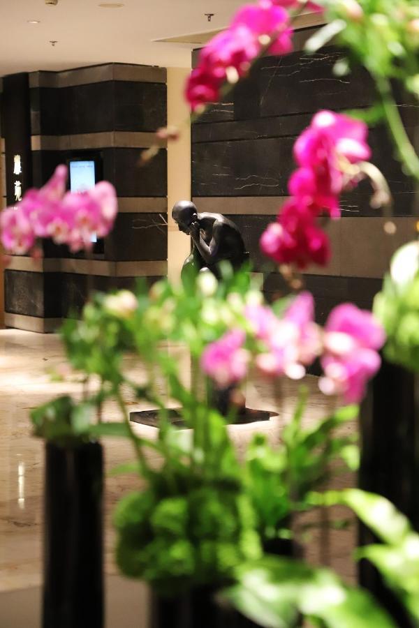 Renaissance Beijing Capital Hotel Екстериор снимка