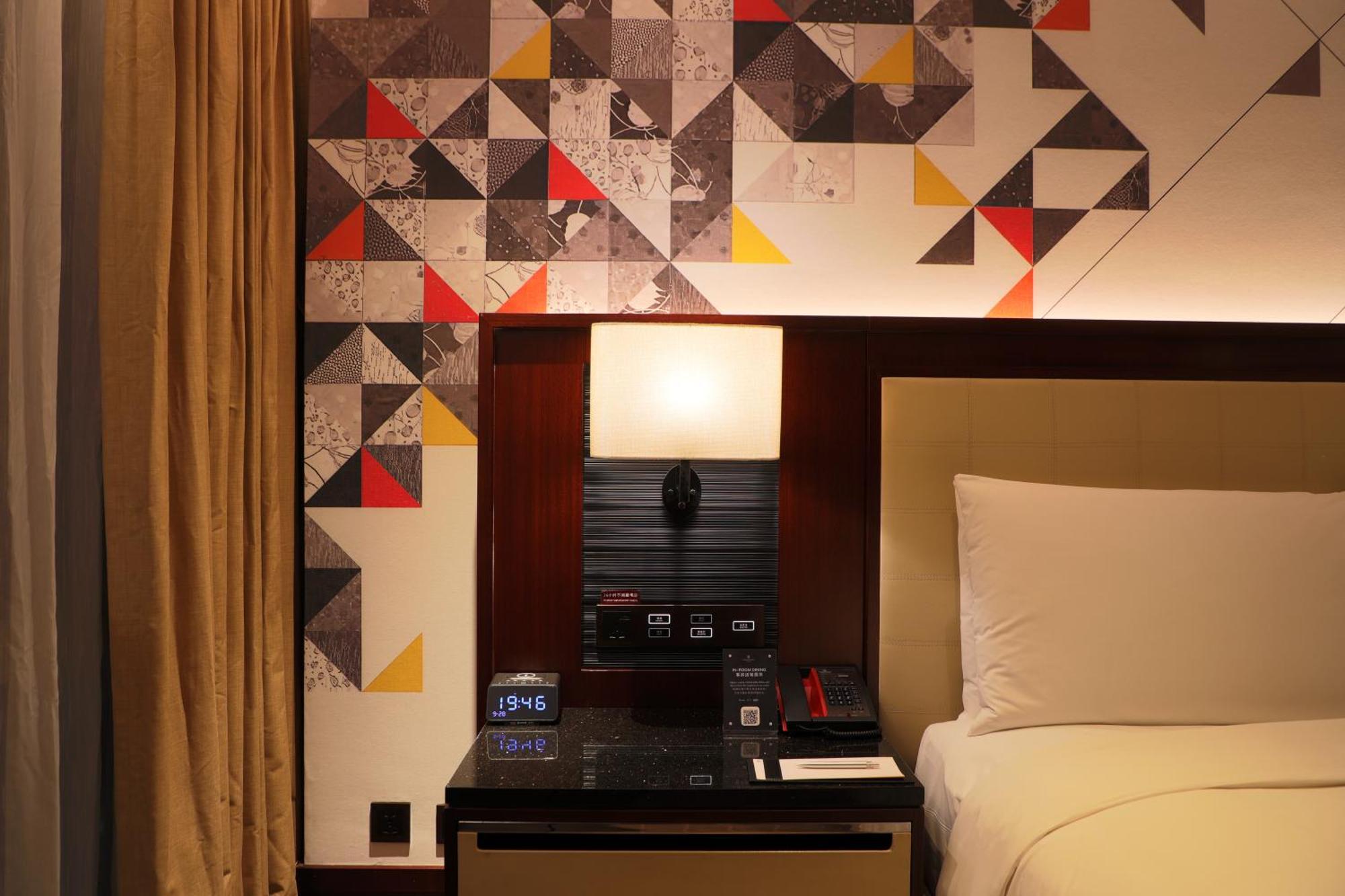 Renaissance Beijing Capital Hotel Екстериор снимка