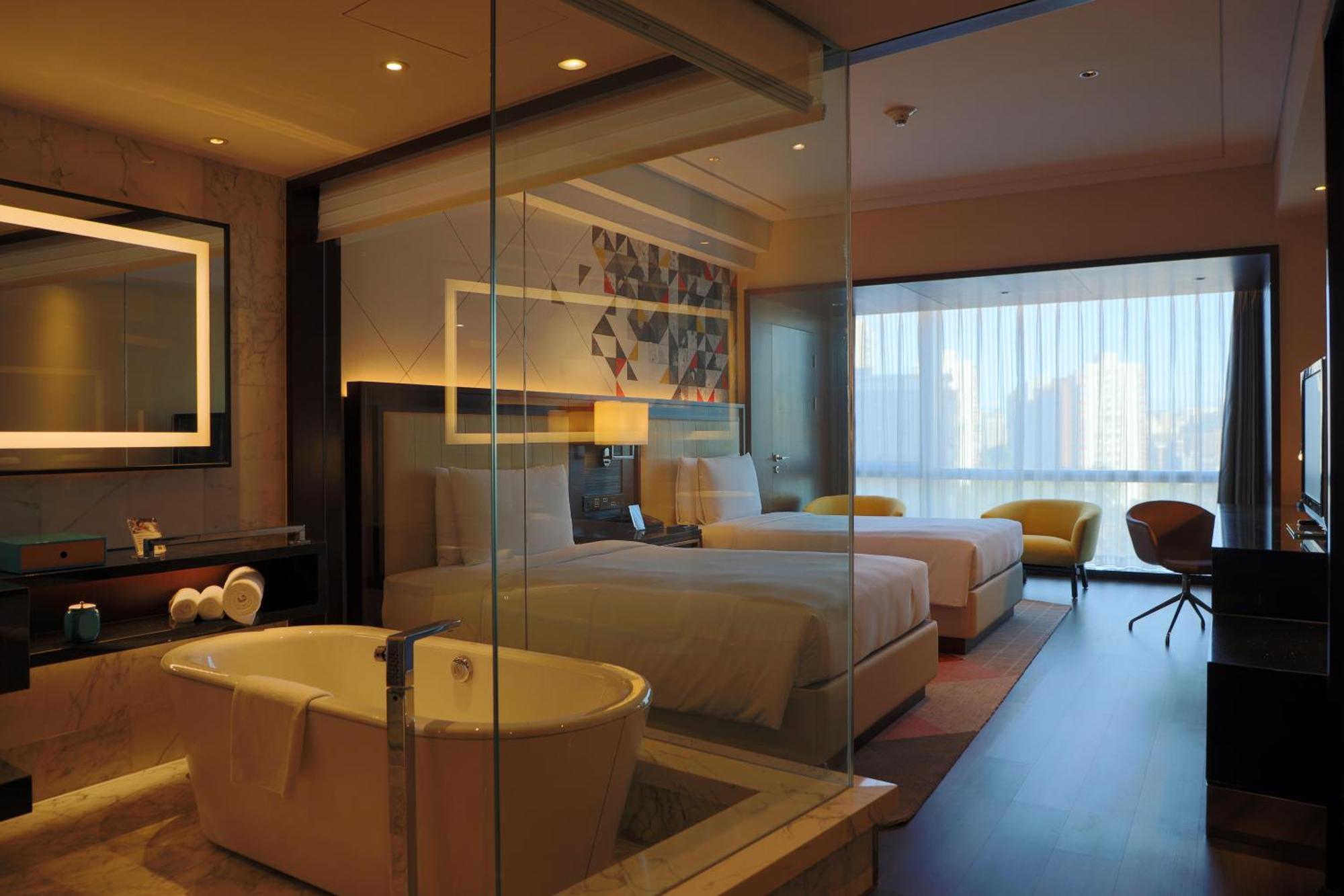 Renaissance Beijing Capital Hotel Екстериор снимка