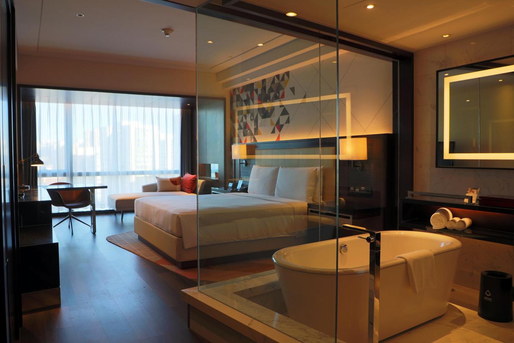 Renaissance Beijing Capital Hotel Екстериор снимка